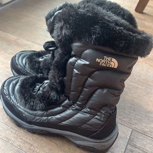 The North Face cozy Winter Boots